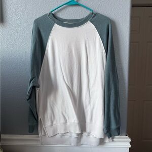 American Eagle Outfitters Gray and White Sweatshirt